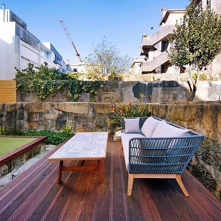 Crooked Floor House - 1St Floor Apartment Porto Luaran gambar