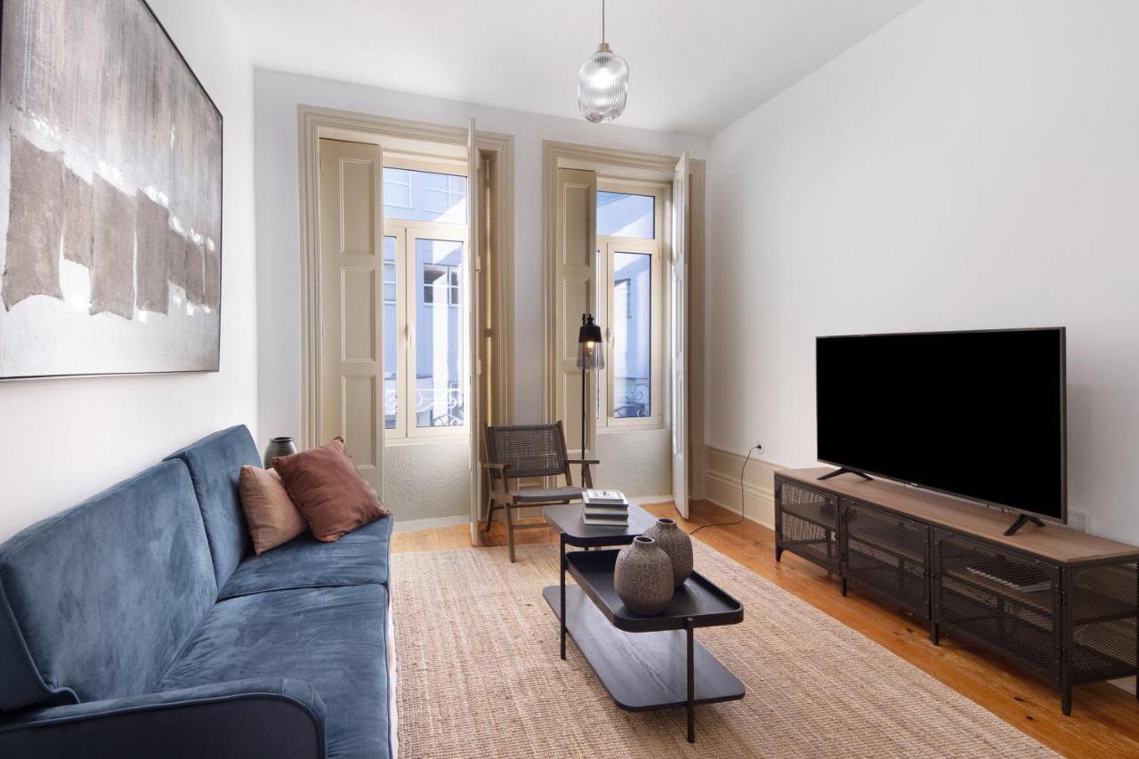 Crooked Floor House - 1St Floor Apartment Porto Luaran gambar