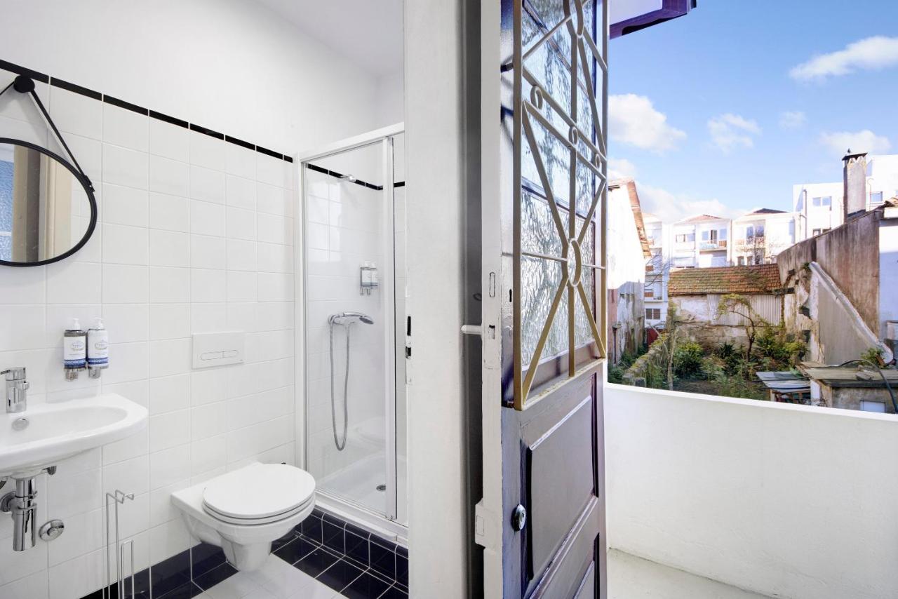 Crooked Floor House - 1St Floor Apartment Porto Luaran gambar